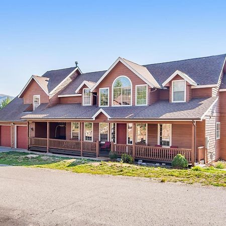 Black Bear Manor Силвърторн Екстериор снимка